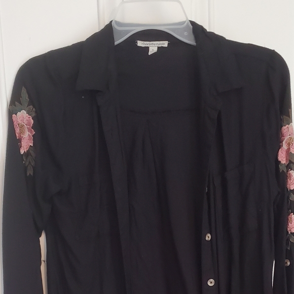 Floral Button Up - Picture 7 of 7